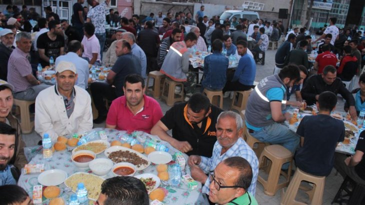 Başkan Oflaz sanayi esnafıyla iftar yaptı 