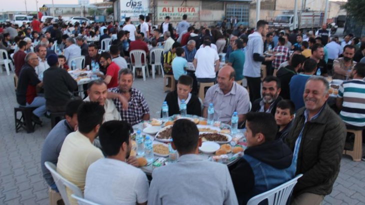 Başkan Oflaz sanayi esnafıyla iftar yaptı 